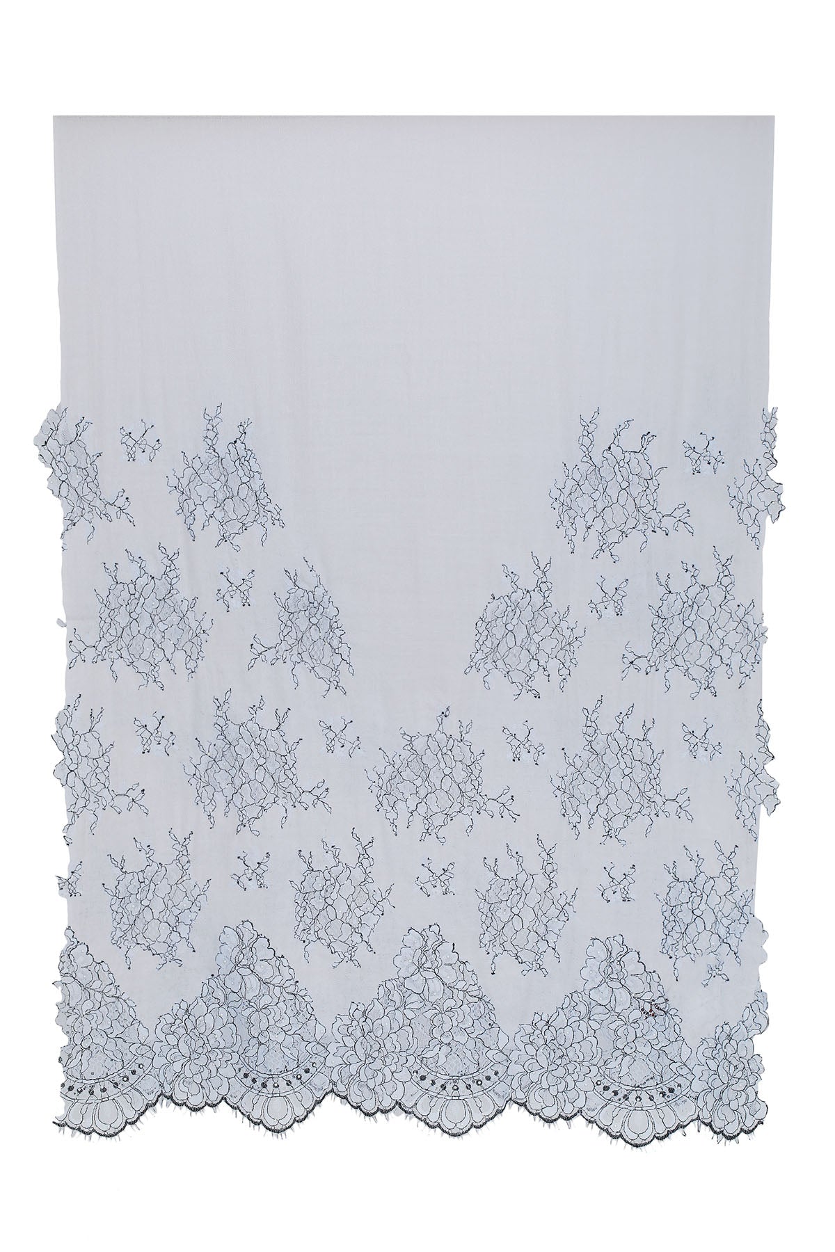 Cashmere Chantilly Lace Bloomfield | Soft-Silver