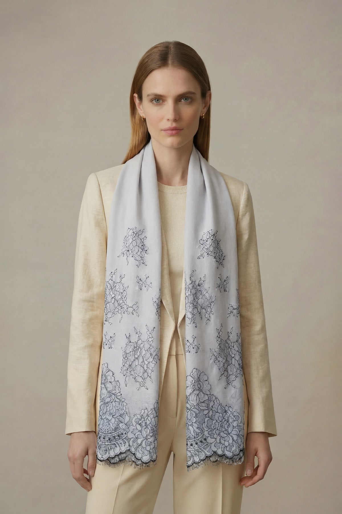 Cashmere Chantilly Lace Bloomfield | Soft-Silver