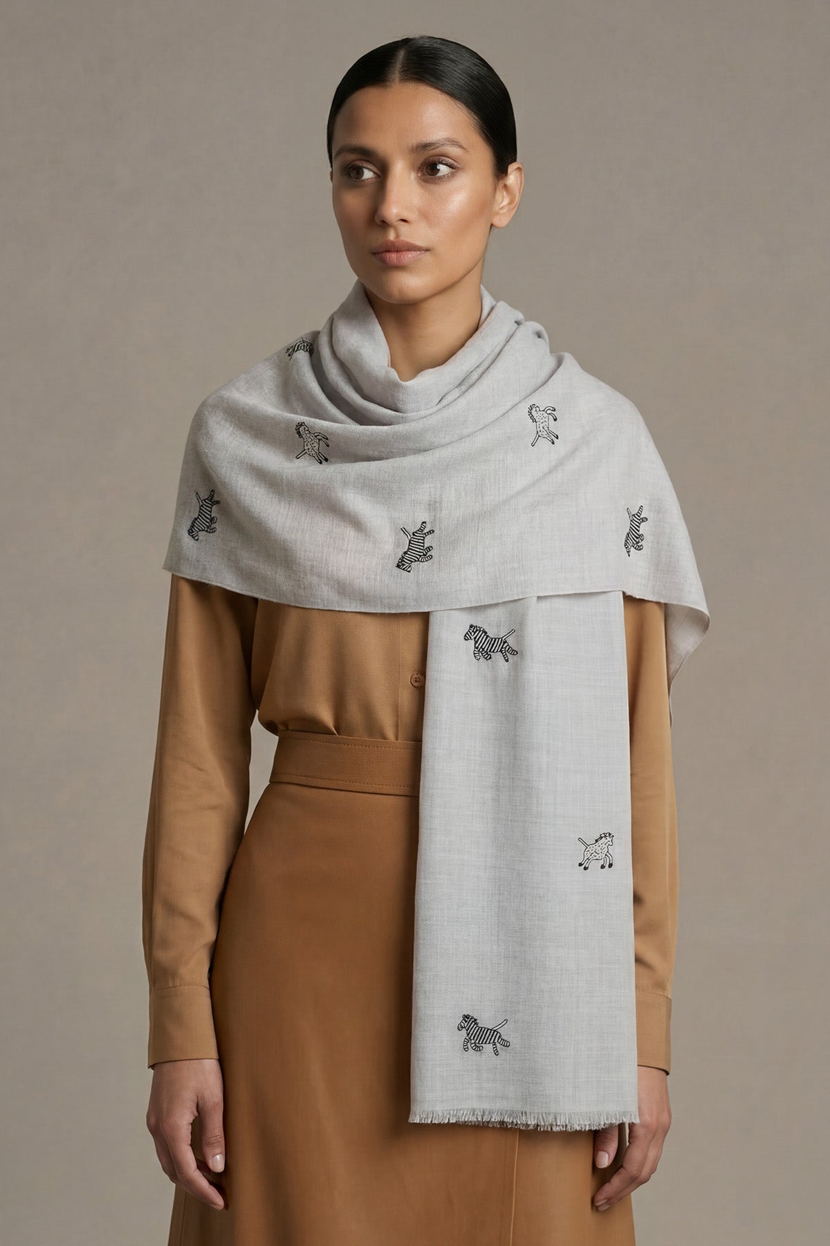 Cashmere Embroidery - Serengeti | Soft-Ash