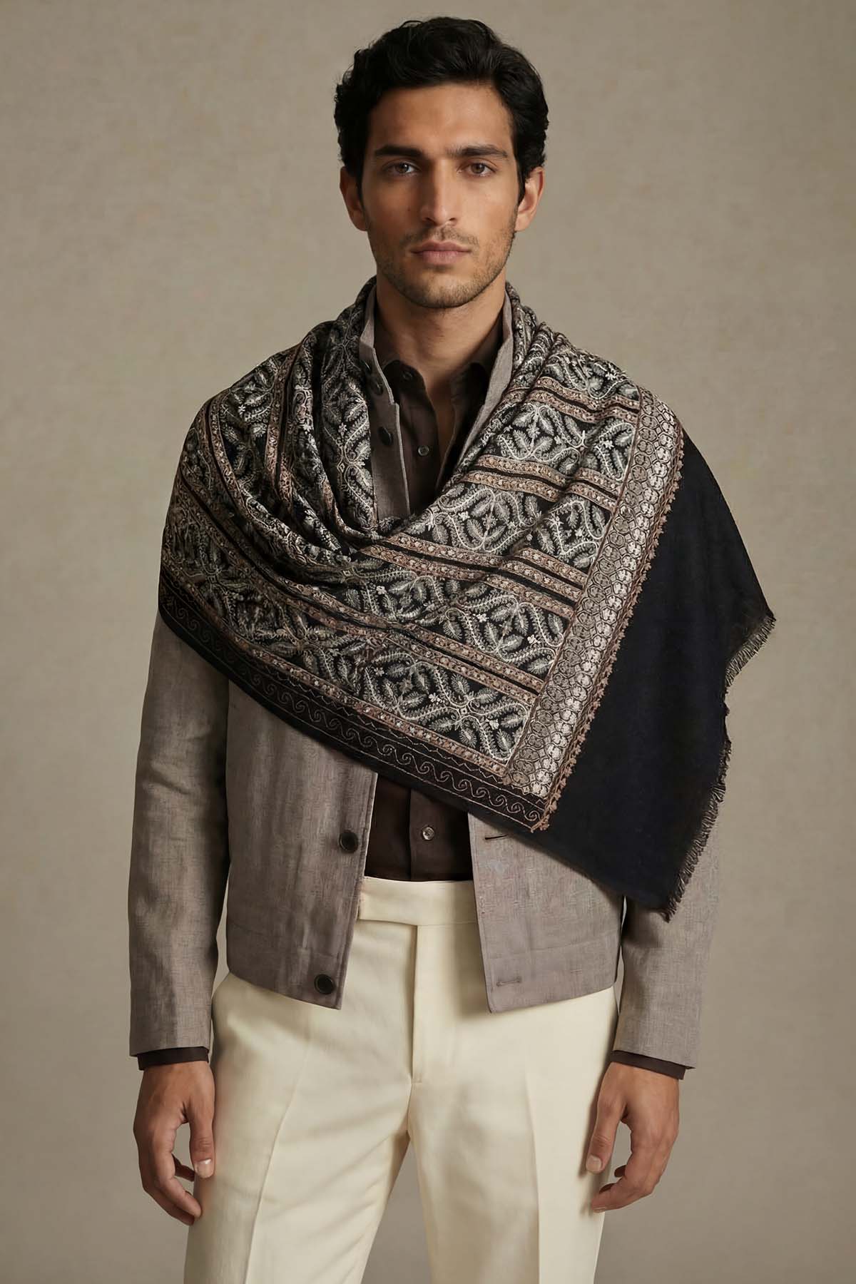 Pashmina Tapestry Colonade | Black